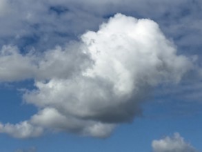 Towering cumulonimbus cloud, international