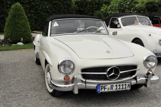 Mercedes-Benz 190 SL cabriolet, Vintage car, White Mercedes vintage convertible with black soft top