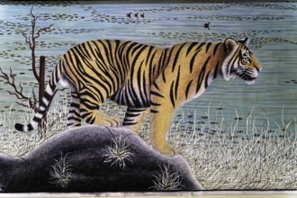 Painting, Sale, Souvenir, Udaipur, Rajasthan, India, Asia, A lifelike painting of a tiger standing