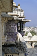 City Palace, Udaipur, Rajasthan, India, Asia, Detailed masonry of a palace with blue and white