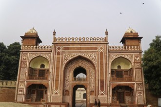 Tomb of Akbar the Great, Sikandra, Agra, Uttar Pradesh, North India, India, Asia, Richly decorated