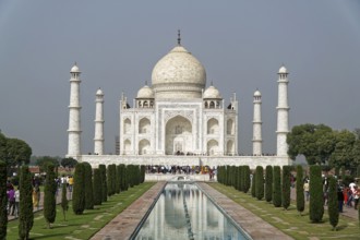 Taj Mahal Tomb, UNESCO World Heritage Site, Agra, Uttar Pradesh, India, Asia, Famous mausoleum by