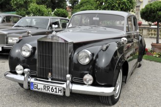 Rolls-Royce Silver Cloud, Classic car, Black elegant classic car in limousine style in front of a