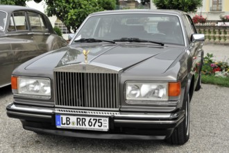 Classic grey Rolls-Royce with gold-plated brand figure, Retro Classics meets Baroque, Ludwigsburg,