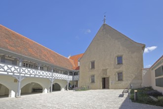 Kreuzkirche and inner courtyard of the hospital, Spitalhof, arcade, Ochsenfurt, Lower Franconia,