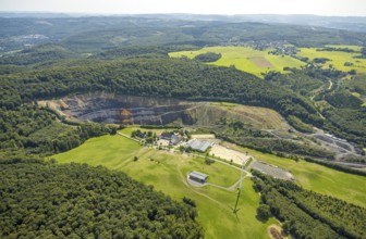 Aerial view, quarry Lanwehr Naturstein GmbH Am Langen Stück, Reit- und Fahrverein Arnsberg und