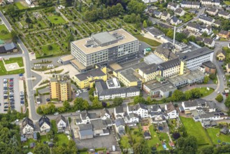 Aerial view, Alexianer Klinikum Hochsauerland - Karolinen-Hospital Hüsten, Kath. cemetery St.