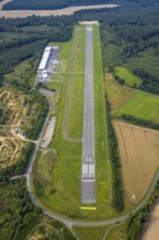 Aerial photo, Arnsberg-Menden airfield, runway and landing strip, Luftsportclub Arnsberg e.V.,