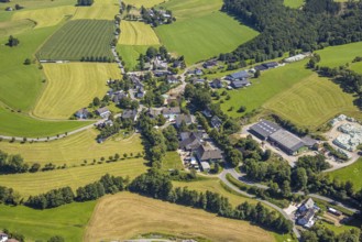 Aerial view, residential area, local view district Brachtpe, Drolshagen, Sauerland, North