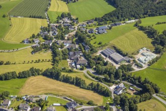 Aerial view, residential area, local view district Brachtpe, Drolshagen, Sauerland, North