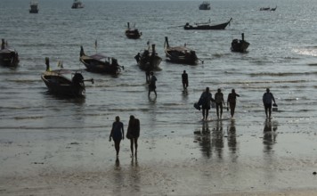 Vetteriano atmosphere, Noppharat Thara Beach, Aonang, Aonang, Thailand