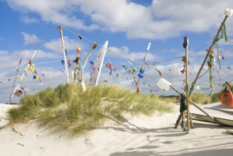Works of art made from rubbish washed up from the sea in the dune landscape of the North Frisian