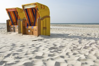 Pure enjoyment of the last rays of sunshine of the year on the beach of Norddorf on the North