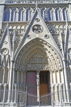 Portal column, Entrance, Notre-Dame de Paris Cathedral, Landmark, City, France