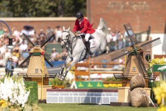 Aaron Vale of the USA, riding Styles, competes in the first round of the 2025 BMO Nations Cup