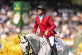 Aaron Vale of the USA, riding Styles, competes in the first round of the 2025 BMO Nations Cup