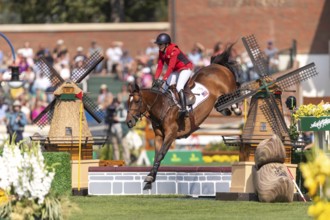 Laura Kraut of the USA, riding Tres Bien Z, competes in the first round of the 2025 BMO Nations Cup