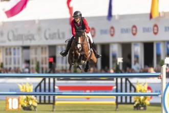 Sophie Hinners of Germany, riding Iron Dames Singclair, competes in the first round of the 2025 BMO