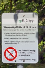 Information sign, Please do not feed waterfowl, in the castle park in Kisslegg, Allgäu,