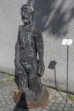 Wooden sculpture by Klaus Prior Ammonitore 2003, cedar wood, in Kisslegg, Allgäu,