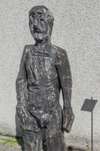 Wooden sculpture by Klaus Prior Ammonitore 2003, cedar wood, in Kisslegg, Allgäu,