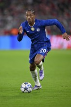 Joao Pedro Chelsea FC The Blues (20) Action on the ball Champions League, Allianz Arena, Munich,