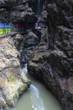 Breitach flows through gorge, stream, Schrattenkalk, visitors on footbridge, hiking trail,