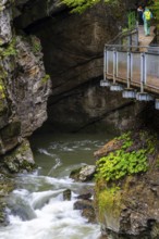 Breitach flows through gorge, stream, Schrattenkalk, visitors on footbridge, Breitachklamm,