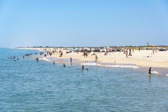 Kilometre-long beach Praia da Ilha de Tavira, on the island off Tavira, partly managed, Algarve,