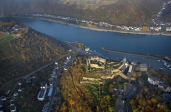 Burg Rheinfels St.Goar with excursion boat, Rhine, Rhine Valley, Sankt Goar, Rhineland-Palatinate,