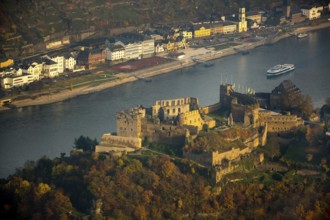 Burg Rheinfels St.Goar with excursion boat, Rhine, Rhine Valley, Sankt Goar, Rhineland-Palatinate,