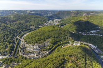 Aerial view, district Lennestein, river Lenne loop, Werdohler Straße, mountain Am Schwarzenstein,