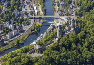 Aerial view, Altena Castle, Fritz-Thomee-Straße, River Lenne, Altena, Sauerland, Märkischer Kreis,