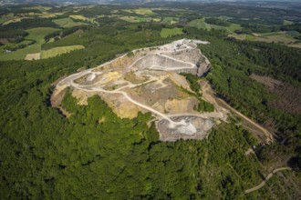 Aerial photo, Heinrich Ebel GmbH quarry, Effenberg plant, Arnsberg, Sauerland, Hochsauerlandkreis,