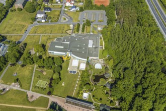 Aerial view, Am Gradierwerk, Freizeitbad Naß Arnsberg, Arnsberg, Sauerland, Hochsauerlandkreis,
