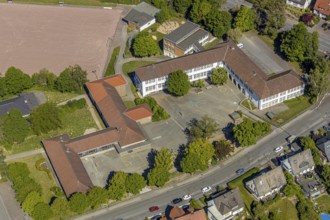 Aerial photo, Regenbogenschule, sports field, Arnsberg, Sauerland, Hochsauerlandkreis, North