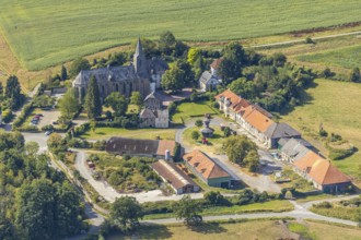 Ölinghausen Monastery, monastery building inhabited by the Sisters of St. Mary Magdalene Postel,