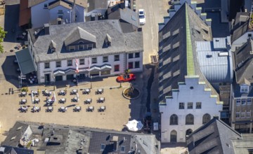 Aerial view, Alter Markt, gastronomy, Südsauerlandmuseum, Attendorn, Sauerland, North