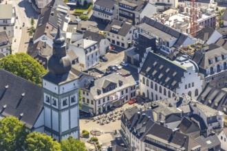 Aerial view, catholic church St. Johannes Baptist, Alter Markt, gastronomy, Südsauerlandmuseum,