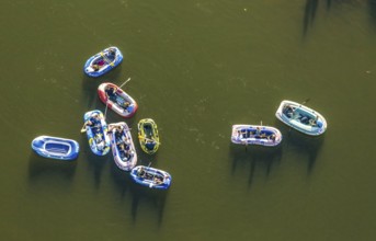 Aerial photo, inflatable boats on the Weser, Rehme, Bad Oeynhausen, Ostwestfalen-Lippe, North