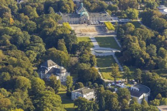 Aerial view, State Spa Bad Oeynhausen, GOP Varieté Theatre Kaiserpalais, fountain in the spa
