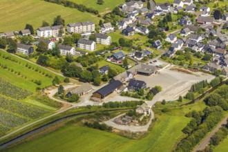 Aerial view, agriculture Norbert Wiese GmbH, Deelenscheune, Mühlenstraße, river Ruhr, Velmede,