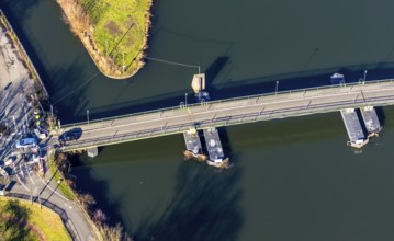 Aerial view, floating bridge Dahlhausen, river Ruhr, Dahlhausen, Hattingen, Ruhr area, North