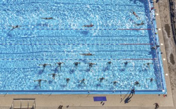 Schwimmverein Blau-Weiß Bochum 1896 e. V., outdoor swimming pool Am Wiesengrund, swimming pool,