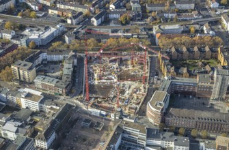 Construction site and new building for three-part commercial building complex Viktoria Karree,