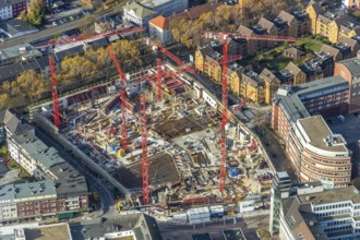 Construction site and new building for three-part commercial building complex Viktoria Karree,