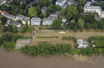 Aerial view, Ruhr flood, flooding, Ruhrschleuse Mülheim, Altstadt I - Südwest, Mülheim an der Ruhr,