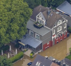 Aerial photo, Ruhr floods, floods at Laupendahler Landstraße in Essen-Werden, Werden, Essen, Ruhr