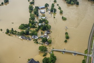 Aerial photo, Ruhr flood, flooding, floating bridge Dahlhausen, Linden, Bochum, Ruhr area, North