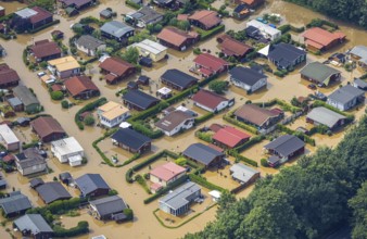 Aerial photo, Ruhr flood, flooding, flooded campsite leisure centre Ruhr Valley, Winz, Hattingen,